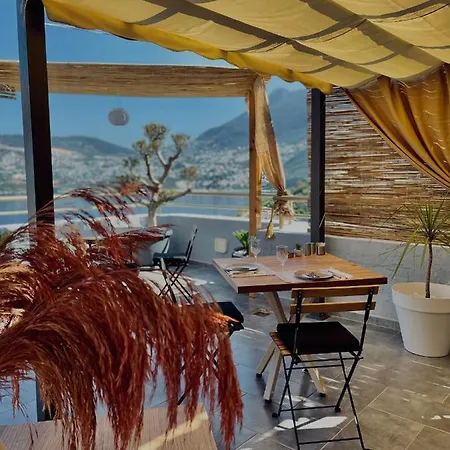 Matiana Hotel